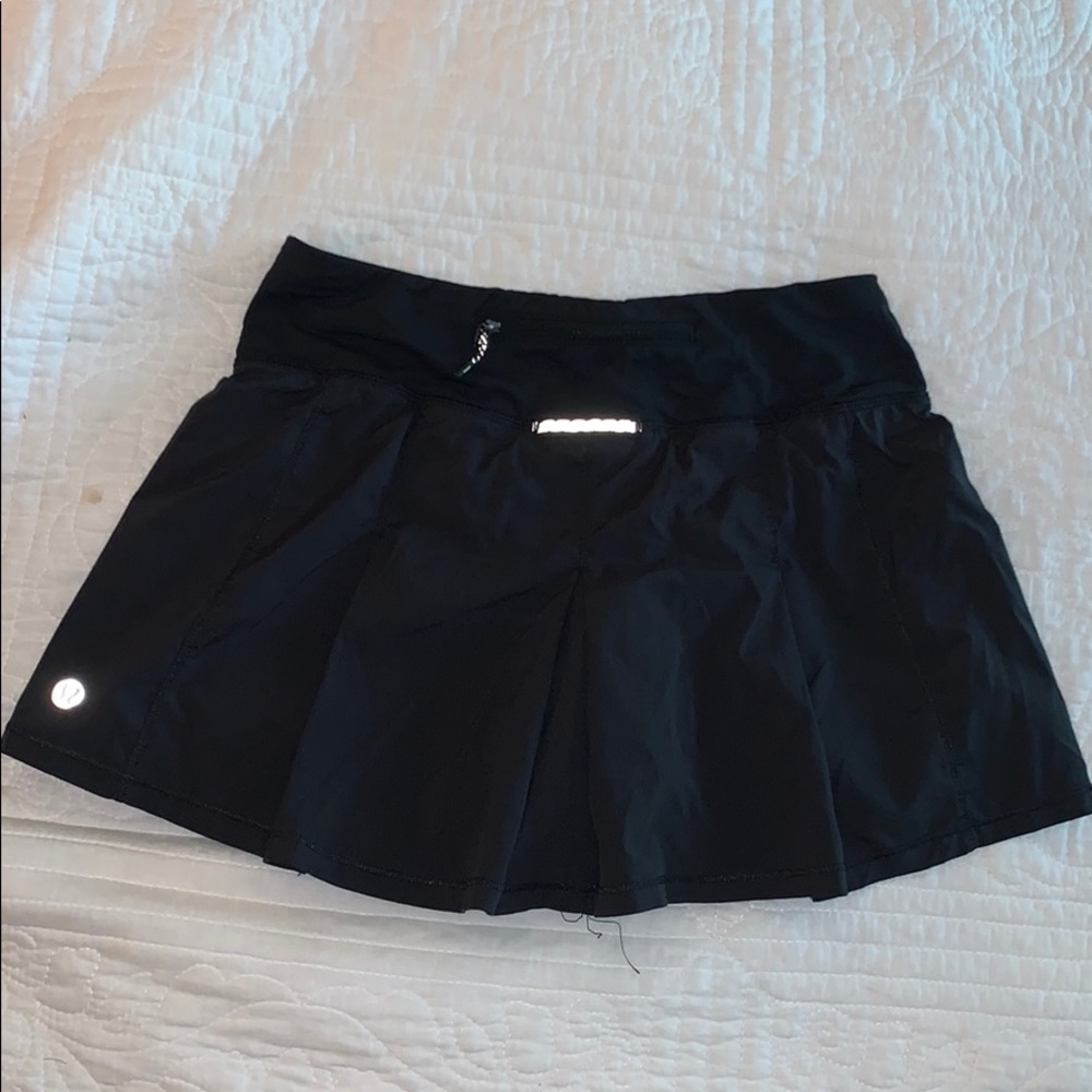 Lululemon Athletica Pleated Skirt (regular) 13”